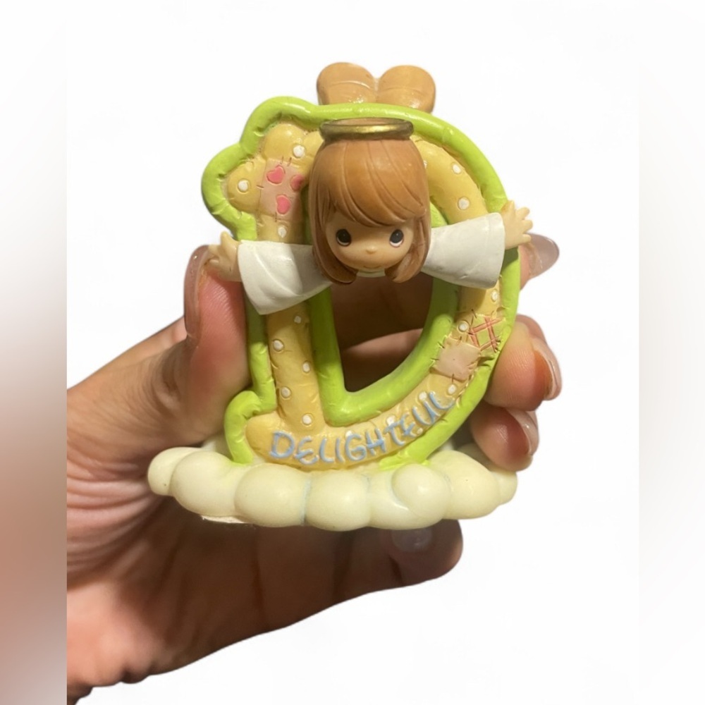 Precious Moments Enesco 2002 “D is for Delightful” Alphabet Angel Figurine